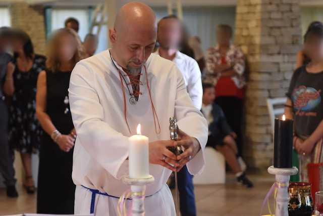 Lo stregone Wiccan: �Nei riti magici formiamo con le streghe "cerchi spirituali"�